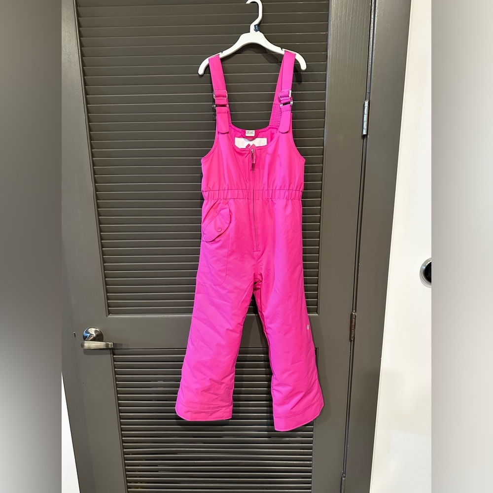 Kids snowsuit size 6